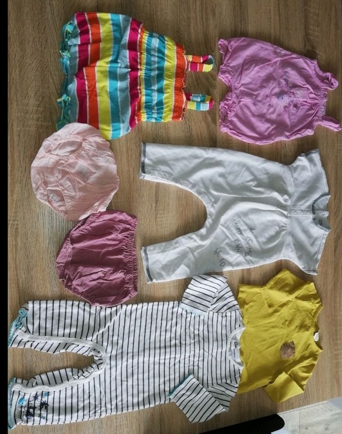 Gros lot 6mois - photo numéro 3