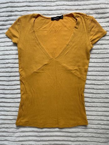 Haut moutarde Bershka