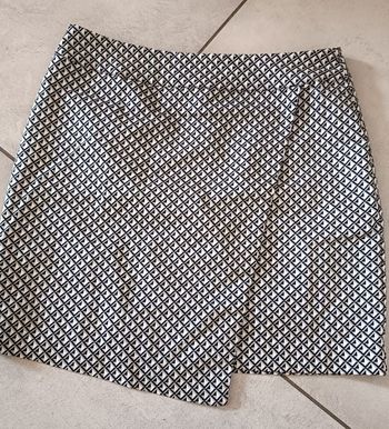 Jupe blanc et gris