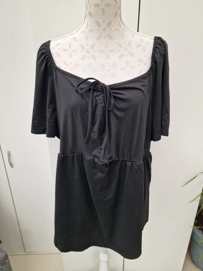Tunique Noire Manches Bouffantes Volants