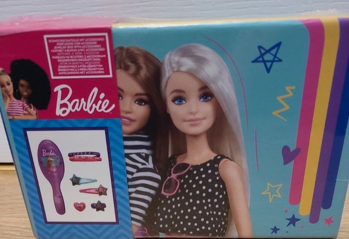 Superbe coffret barbie neuf - photo numéro 4