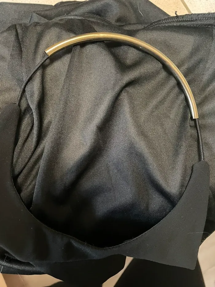 Robe noire neuve - photo numéro 4
