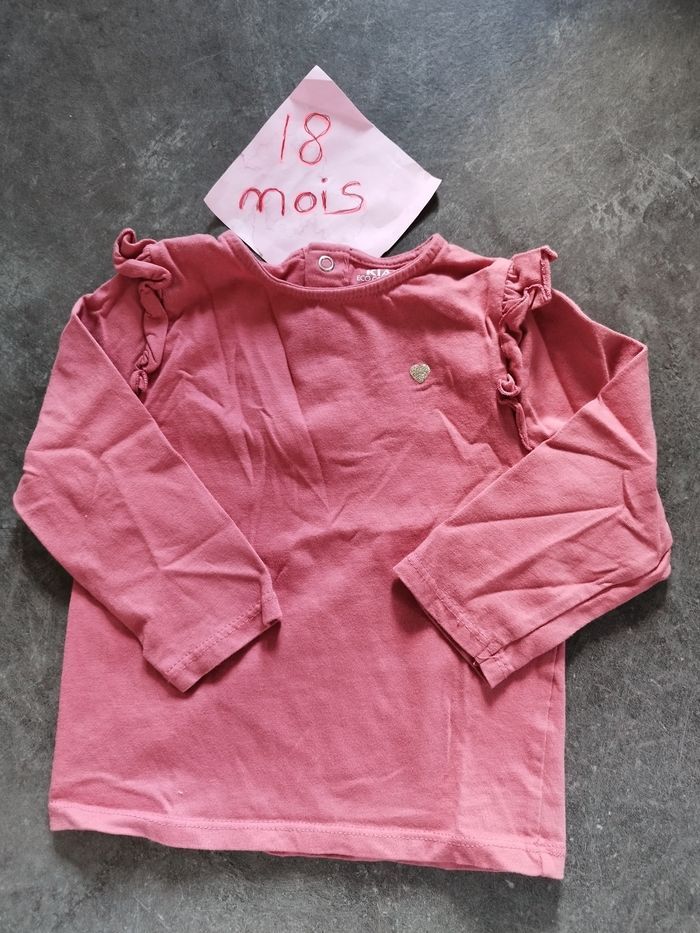 Haut rose petit cœur doré 18 mois