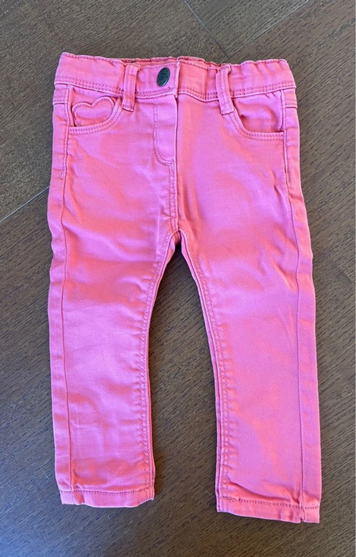 Jeans bébé fille tape à l’œil
