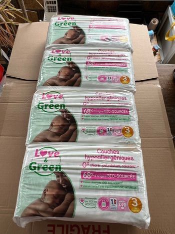 Couche taille 3 Love green : 208 couches (4×52)