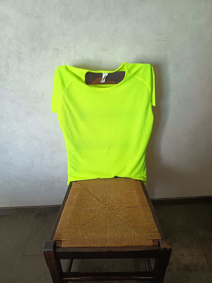 Tee shirt jaune fluo - photo numéro 3