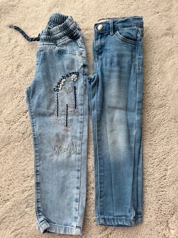 👖Lot 2 jeans - fille 4 ans- levi’s- Class - très bon état et bon état