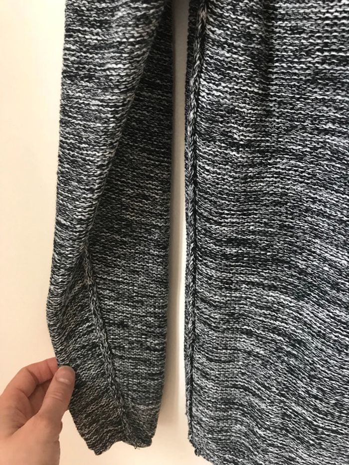 Pull gris et noir chiné H&M T.S Tbe - photo numéro 2