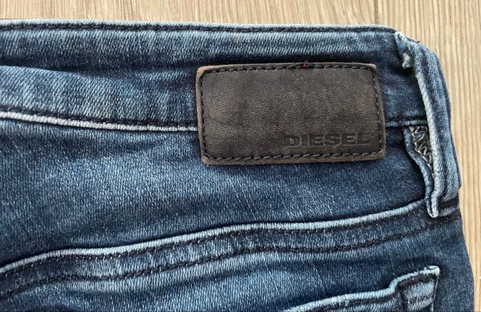 Jean Diesel taille 24 - photo numéro 9