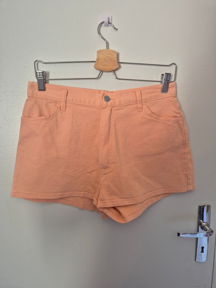 Magnifique short taille haute t 38