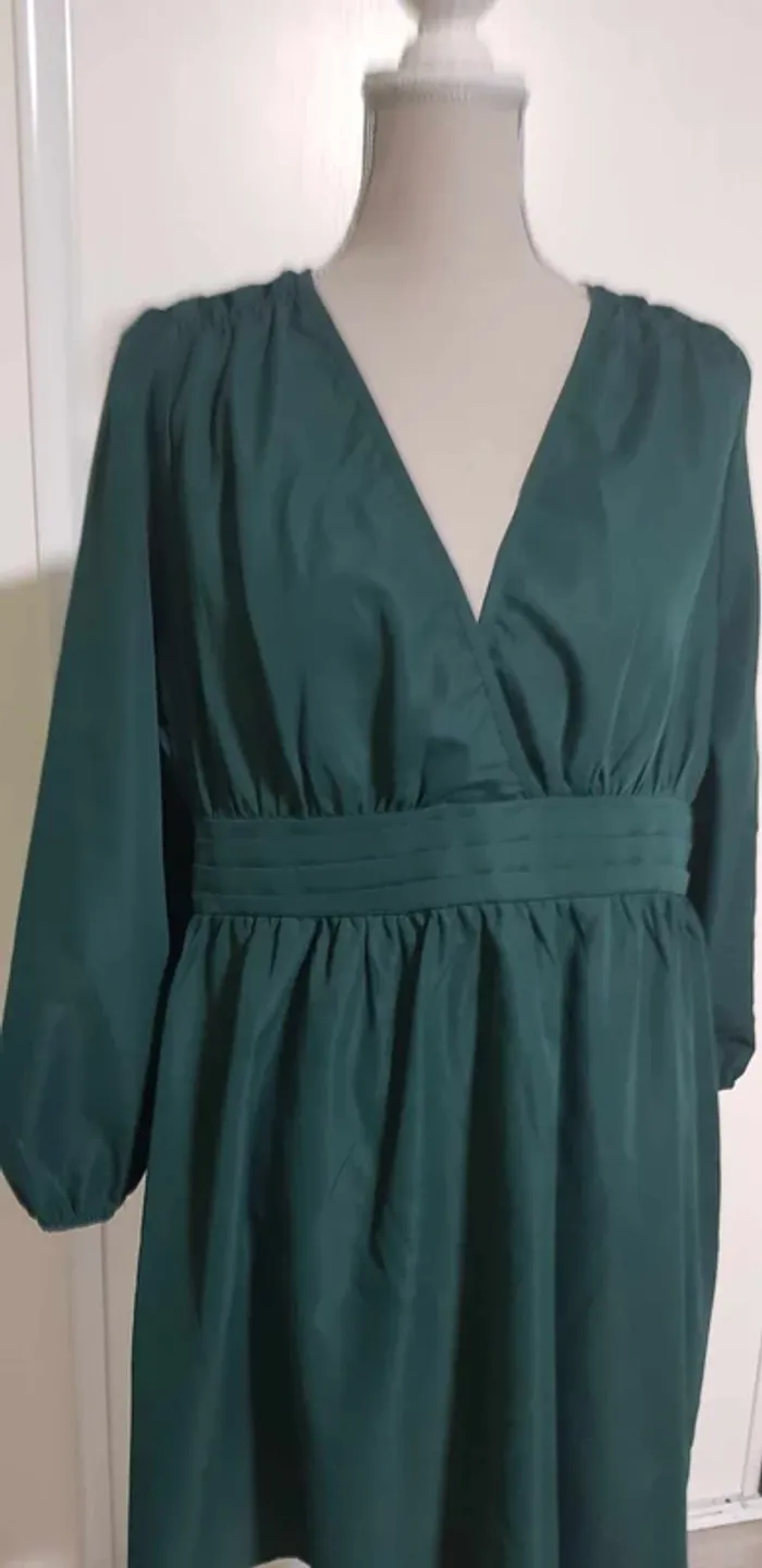 Robe fluide et légère cintrée - photo numéro 2