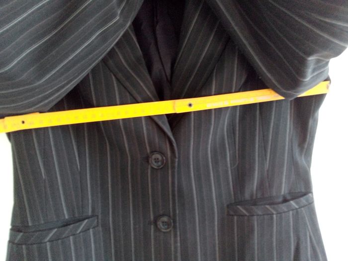 Veste avec fines rayures - photo numéro 7