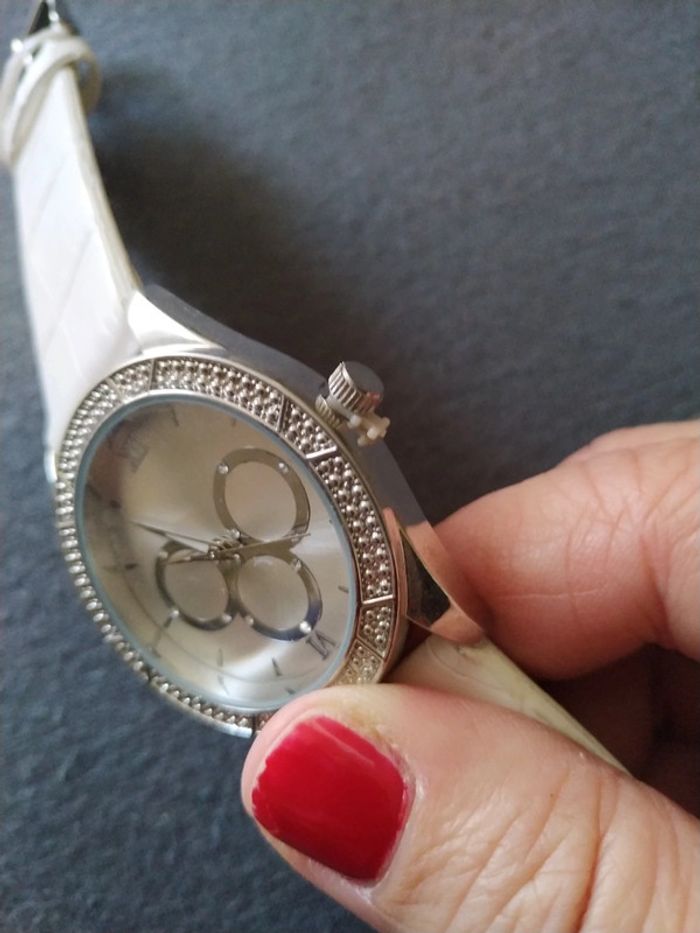 Montre neuve - photo numéro 6