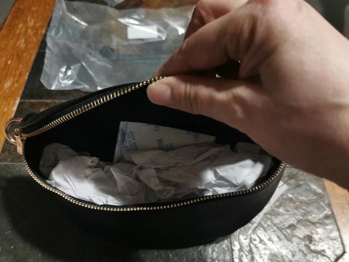 Sac banane noir en cuir synthétique neuve - photo numéro 5