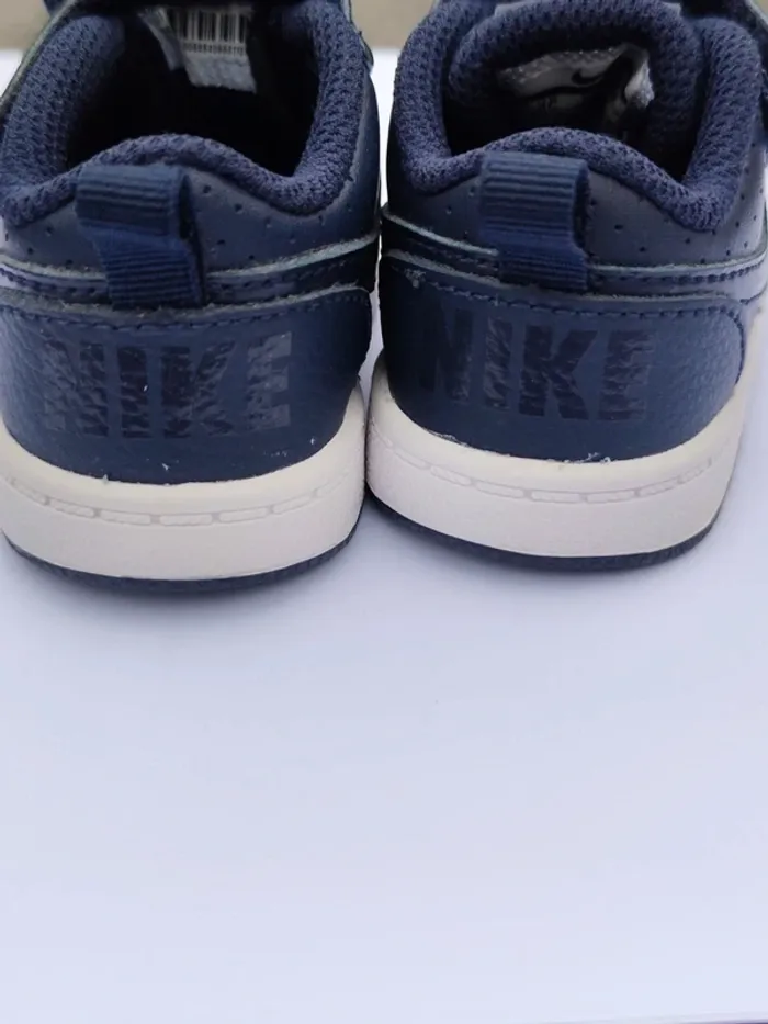 Basket Nike neuf T: 18,5 (9cm) - photo numéro 4