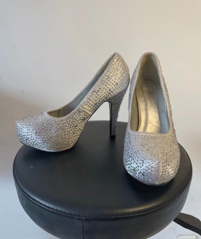 Talons à strass argenté