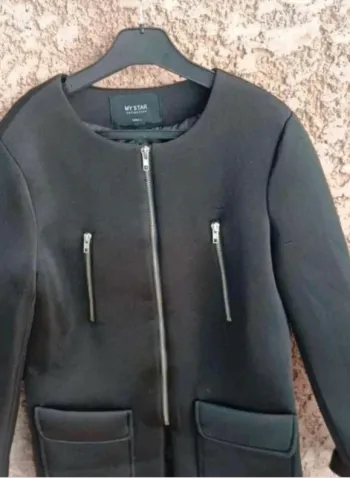 Manteau veste très bon  état taille  s.  E