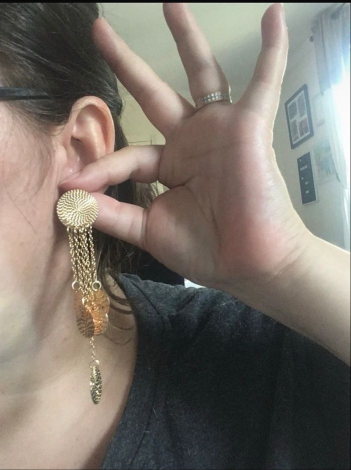 Boucles d’oreilles pendantes NEUVES pour femme couleur doré - photo numéro 2