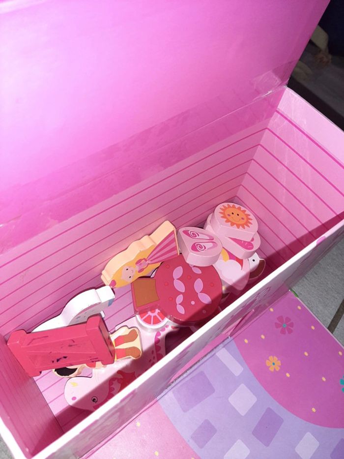 Valise château de princesse - photo numéro 4