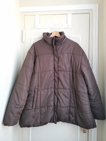 Manteau doudoune légère taille 46-48