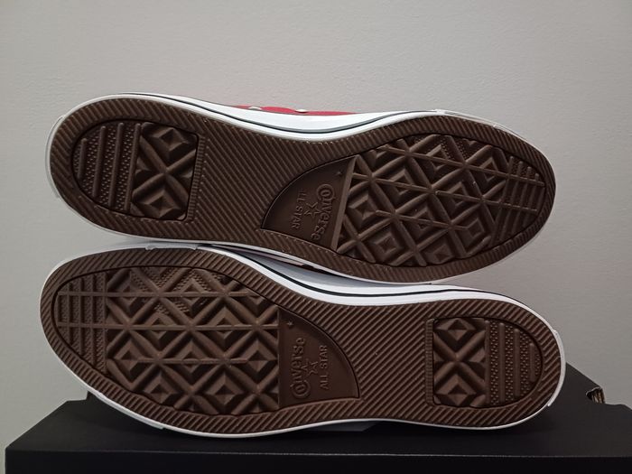 Basket converse neuve toile montante Pointure 46 rouge - photo numéro 8