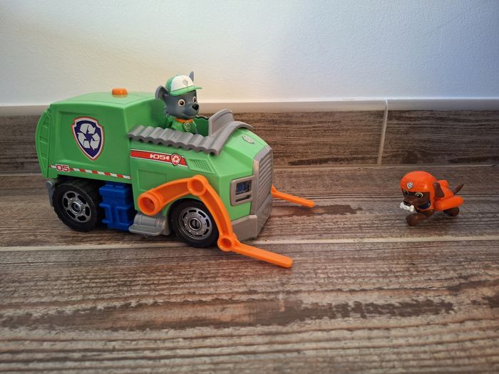 Tour + véhicules pat patrouille - photo numéro 2