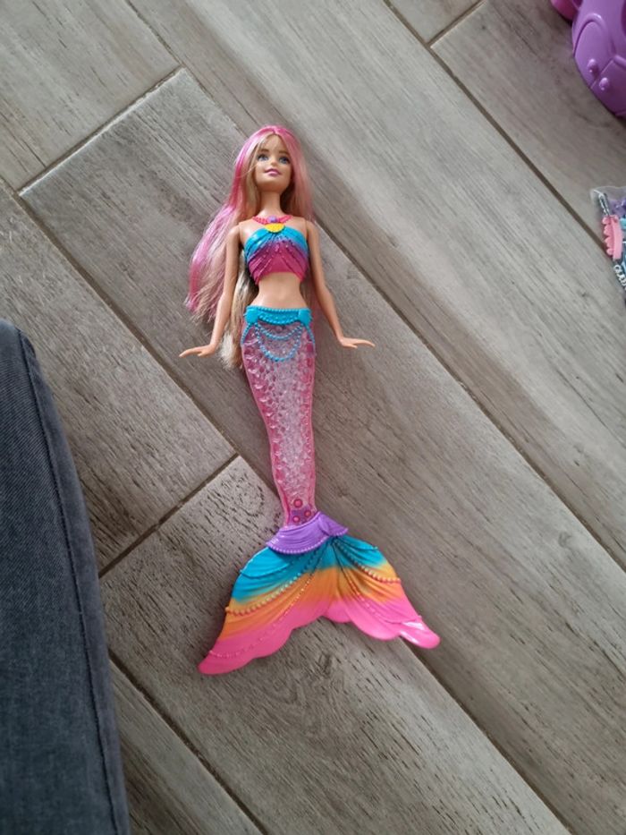 Barbie sirène lumineuse
