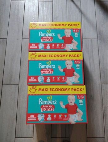 3 cartons Pampers taille 4