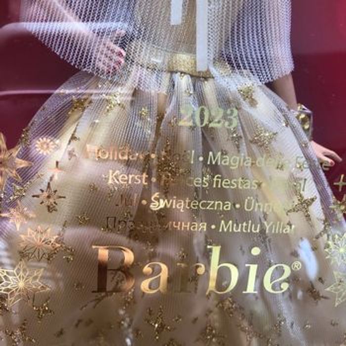 Poupées de collection de Noël, Barbie 2023 - photo numéro 2
