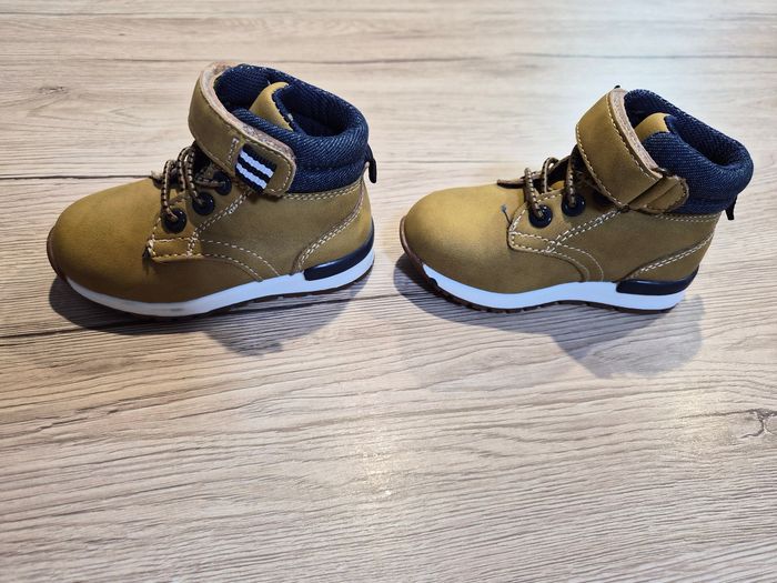 Chaussures montantes camel, Freemouss, pointure 20. - photo numéro 3