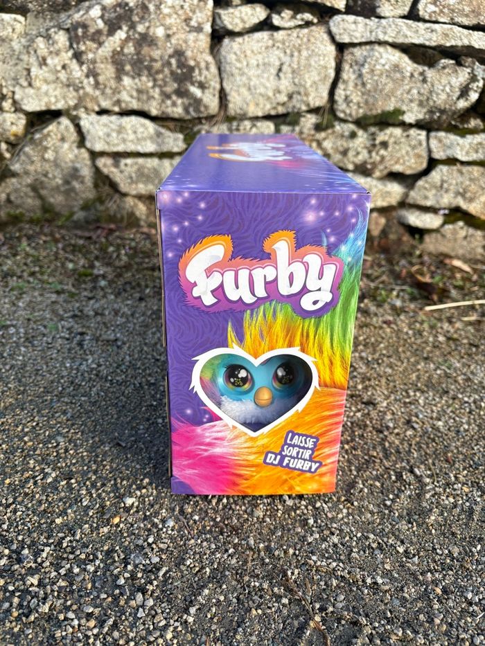 Dj Furby raimbow neuve - photo numéro 2