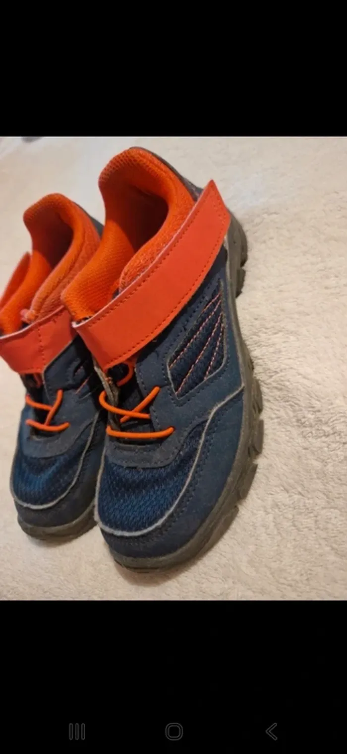 Baskets / chaussures de marche Quechua - photo numéro 2