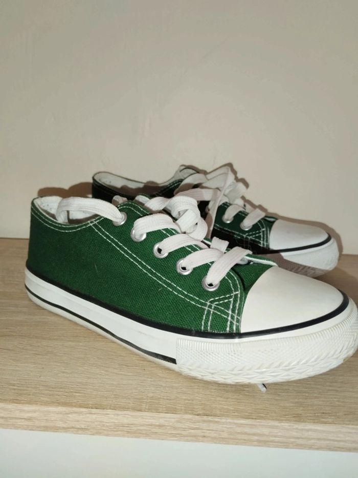 Chaussures verte garçon pointure 35
