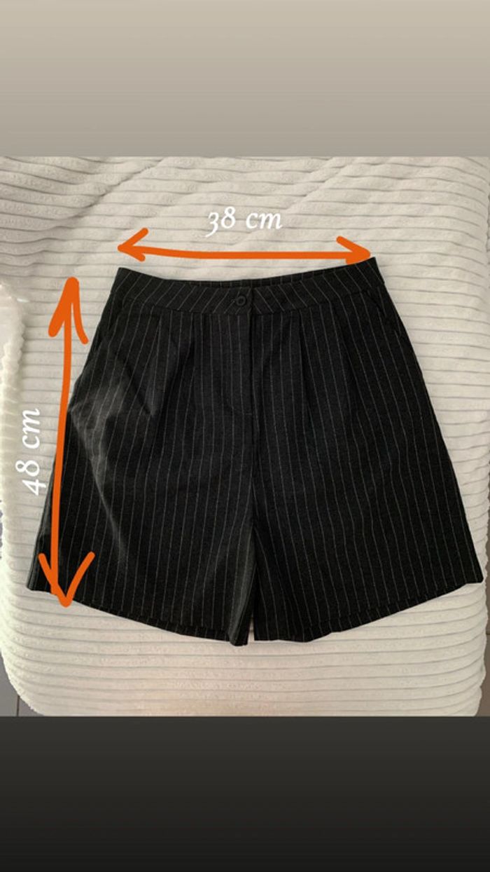 Short costume - photo numéro 2
