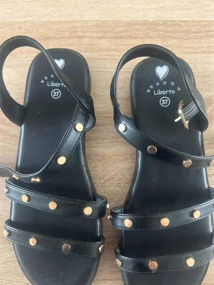 Chaussures estivales 37 - photo numéro 2