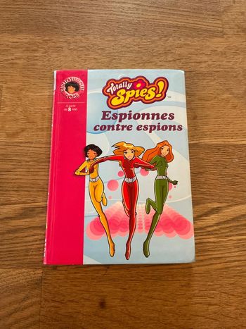 Livre La bibliothèque Rose Totally Spies ! Espionne contre espions
