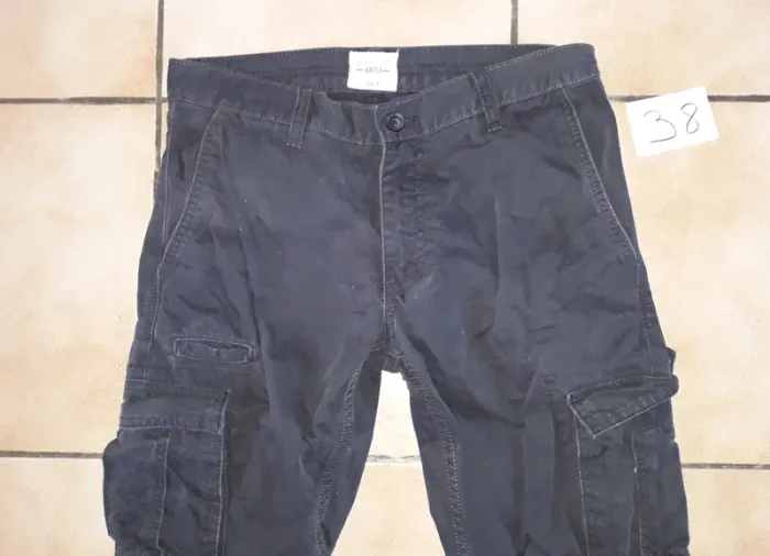 Pantalon homme T 38 - photo numéro 2