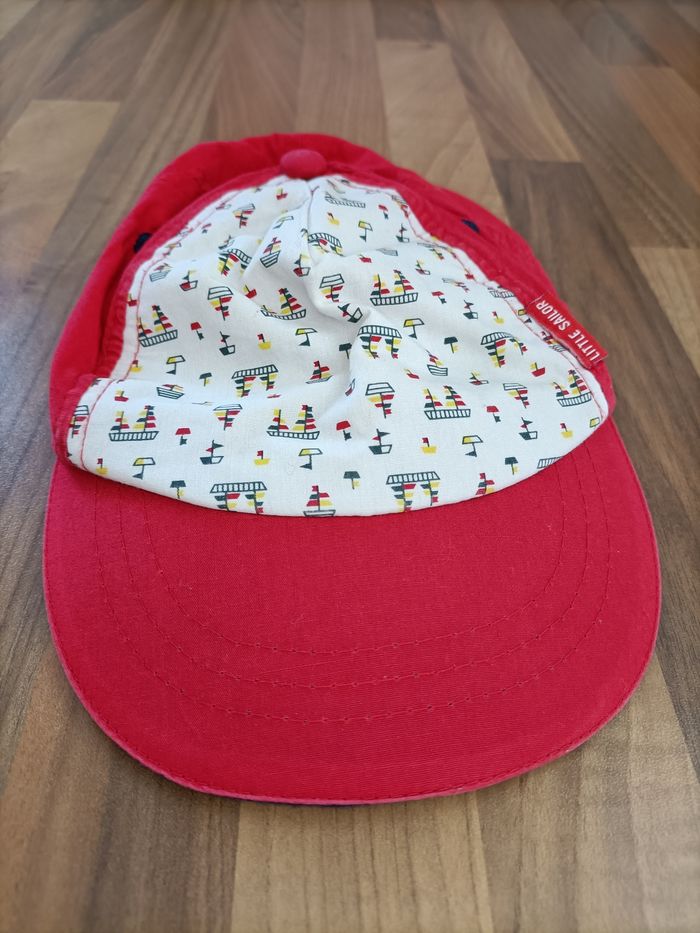 Casquette rouge motifs bateau ⛵ 48 cm 6-12 mois - photo numéro 2