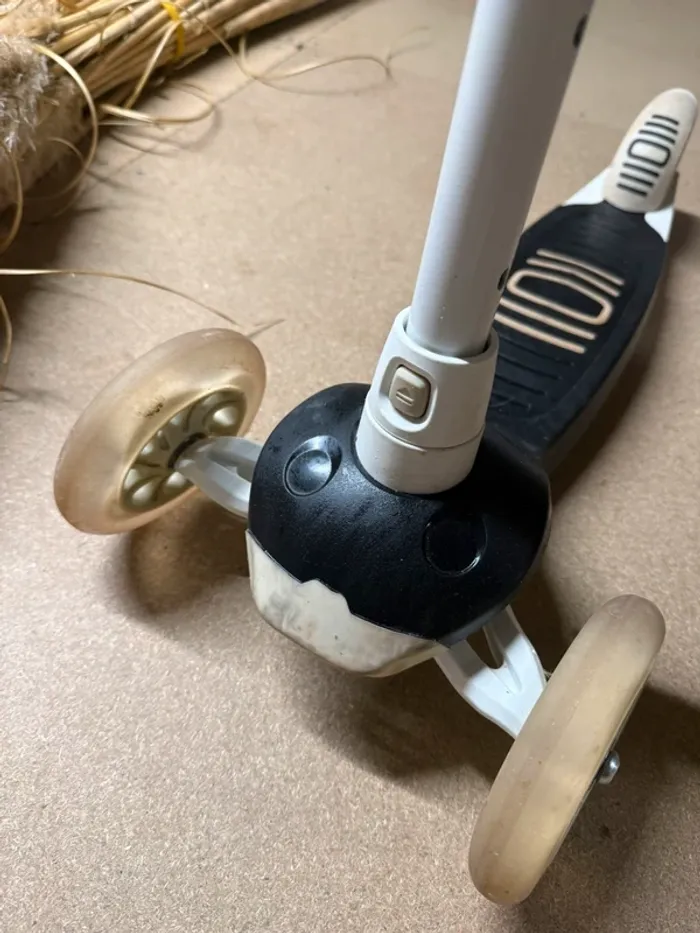 Trottinette enfant 2 ans - photo numéro 2