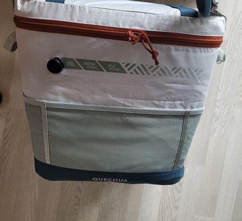 glacière autogonflante queshua et sac étanche (45e)