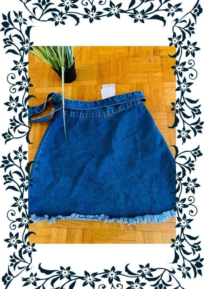 Jupe portefeuille Tezenis XS neuve - photo numéro 4