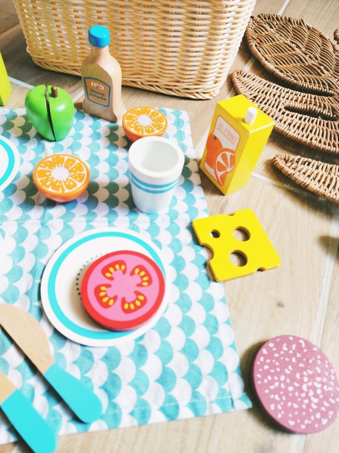 🧺Dinette panier pique nique avec vaisselles et divers aliments en bois L'atelier du bois - photo numéro 3