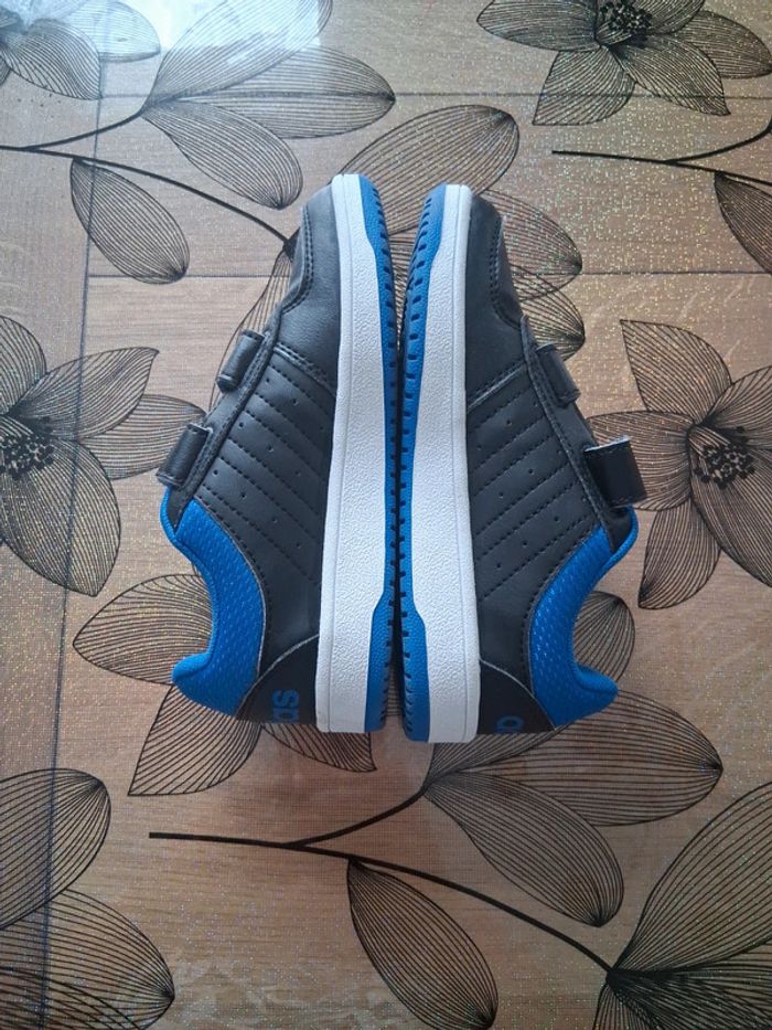 Basket adidas confort footbed taille 30 - photo numéro 6