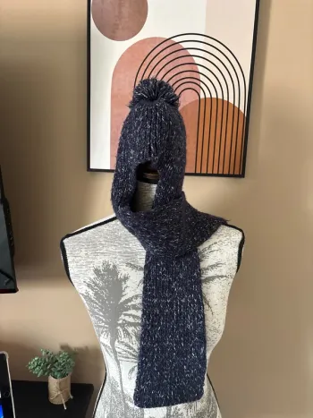 Ensemble écharpe et bonne TAO 9-12mois