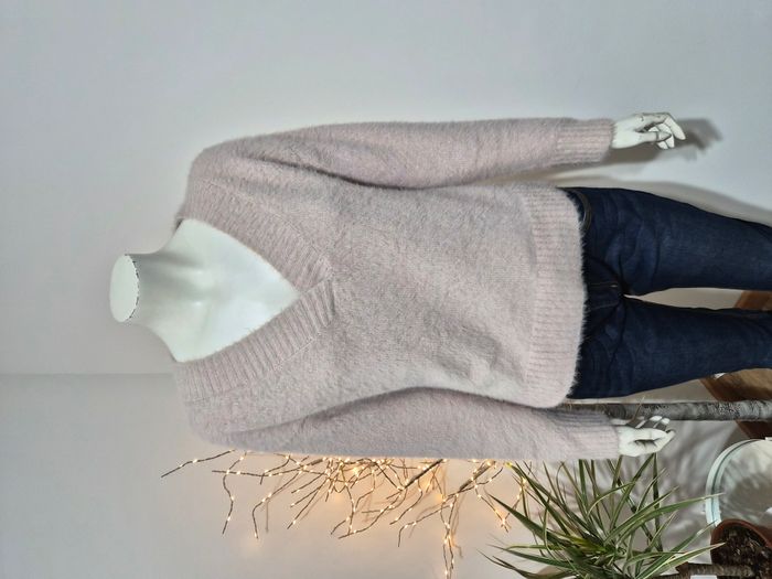 Pull doux col V Primark – Taille S (34/36) – Très bon état