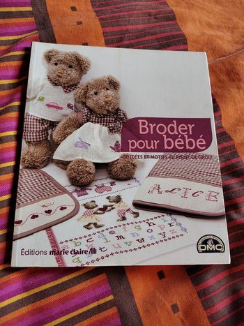 Livre “Broder pour bébé” – Éditions Marie Claire / DMC