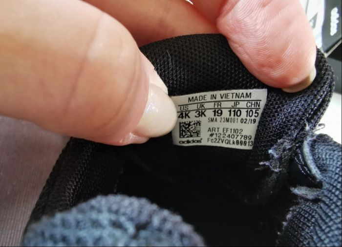 Baskets Adidas noire 19 - photo numéro 5