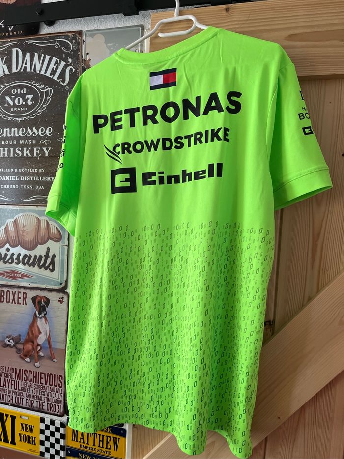 T shirt Mercedes amg Petronas formule 1 neuf - photo numéro 2