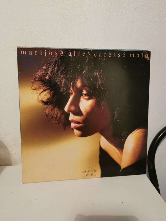 Marijose Alie. Caressé moin. Disque vinyl maxi 45t