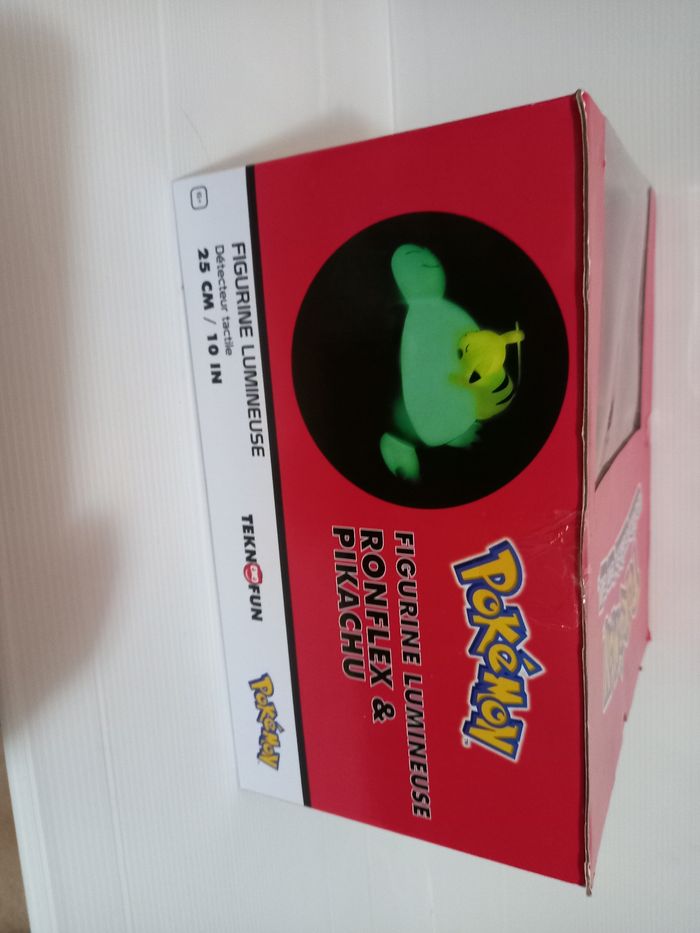 Figurine lumineuse ronflex et pikachu - photo numéro 4